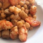 Garbanzos-con-langostinos-y-boletus-525x360[1]