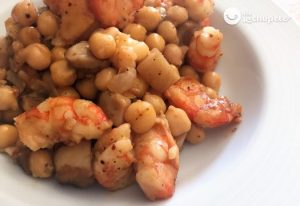 Garbanzos-con-langostinos-y-boletus-525x360[1]