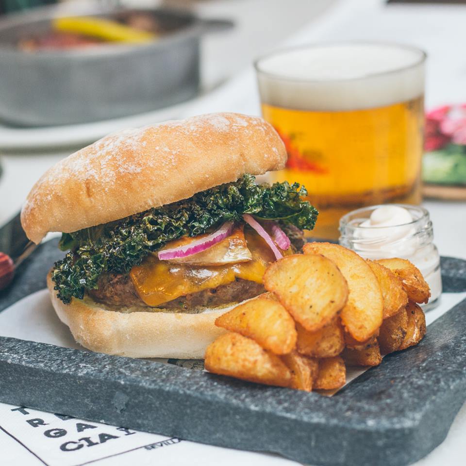 49196478_1011200342424320_5906414204843196416_n[1]