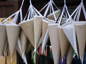 CAPIROTES DE CARTON