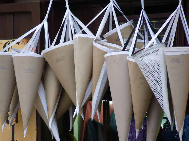 CAPIROTES DE CARTON