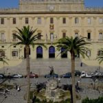 ayuntamiento-y-plaza-del-rey-San-Fernando