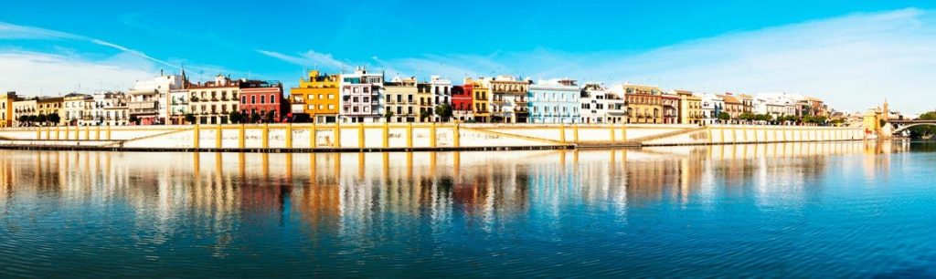 panoramica_andalucia_sevilla_triana-y-la-cartuja_BI-1170x350[1]
